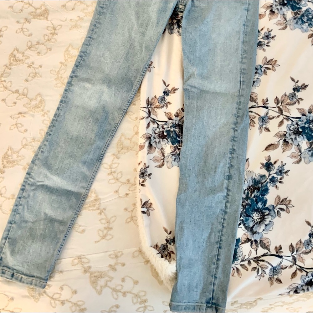 Zara Mid Rise Light Wash Jeggings - Picture 5 of 5